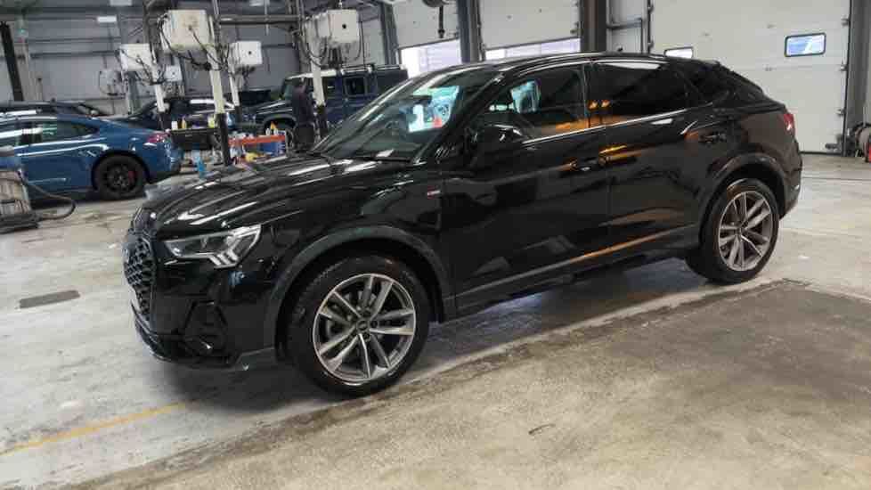 More views of Audi Q3