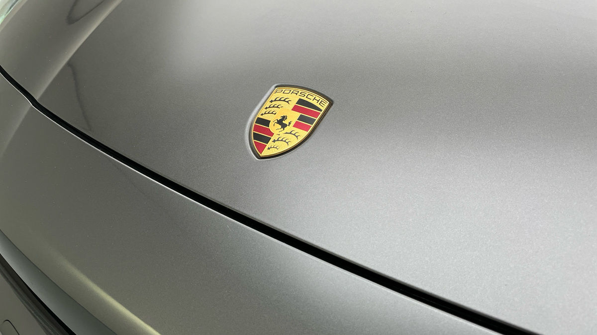 Porsche Cayenne Image 24