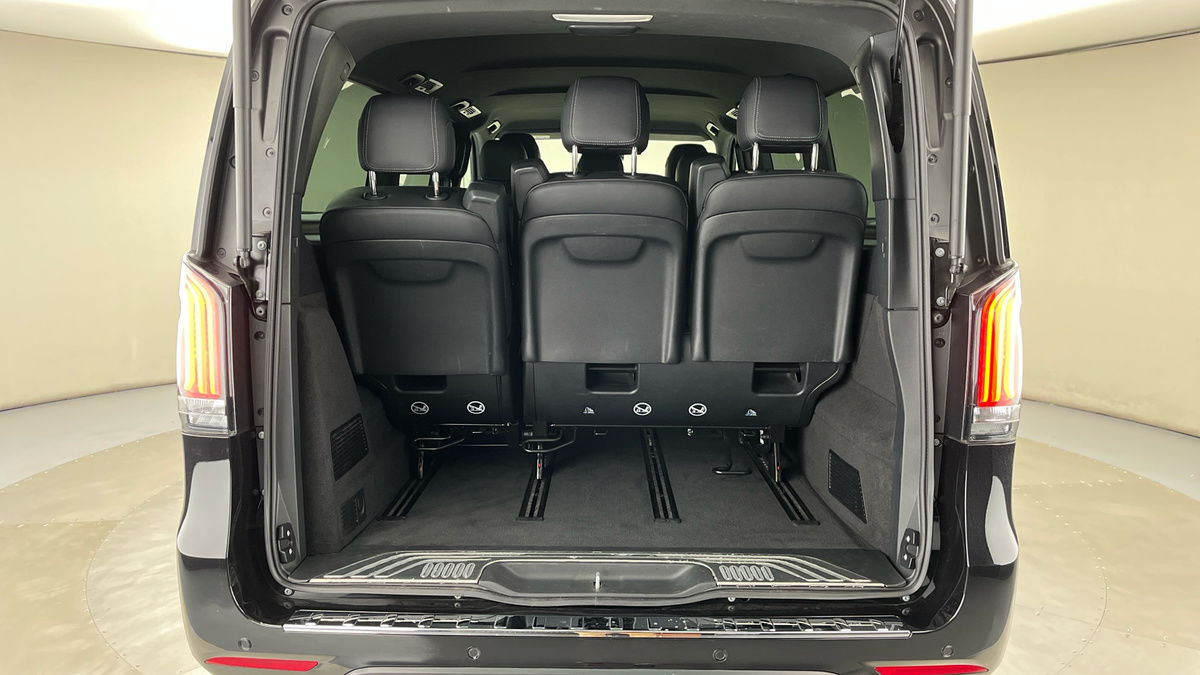 Mercedes-Benz V Class Image 11