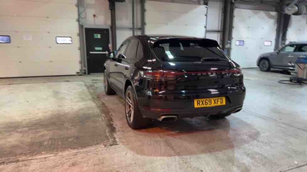 More views of Porsche Macan