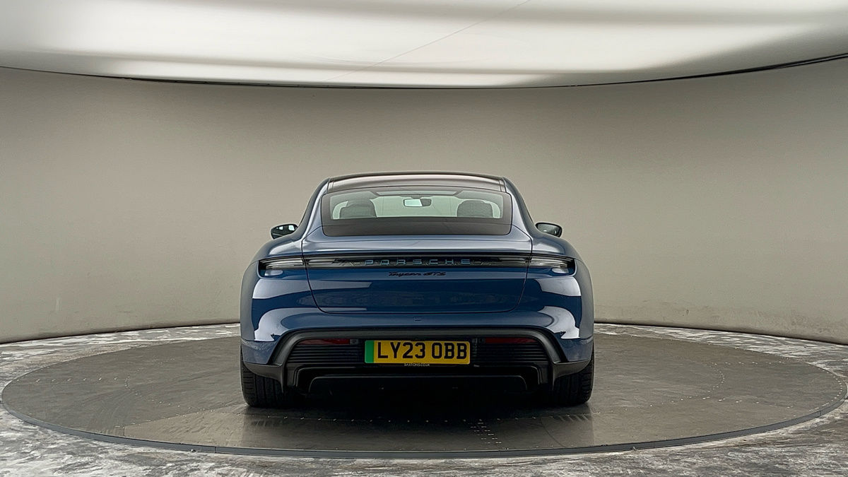 Porsche Taycan Image 4