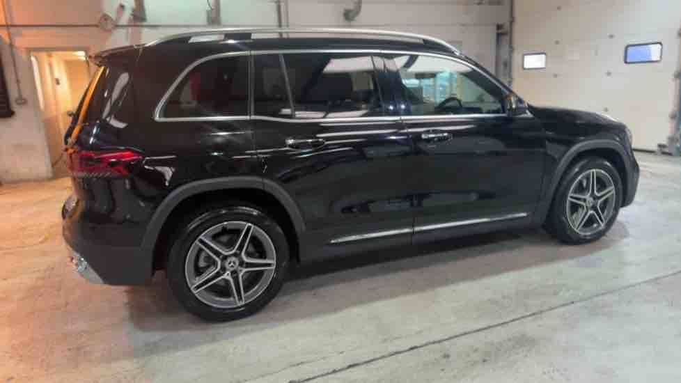 More views of Mercedes-Benz GLB