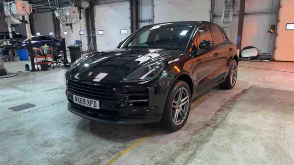 More views of Porsche Macan