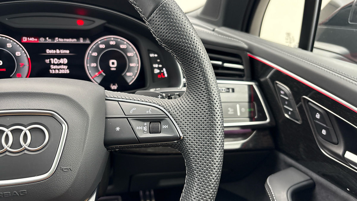 Audi Q7 Image 14