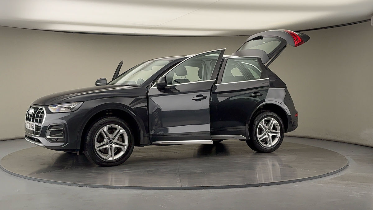 More views of Audi Q5