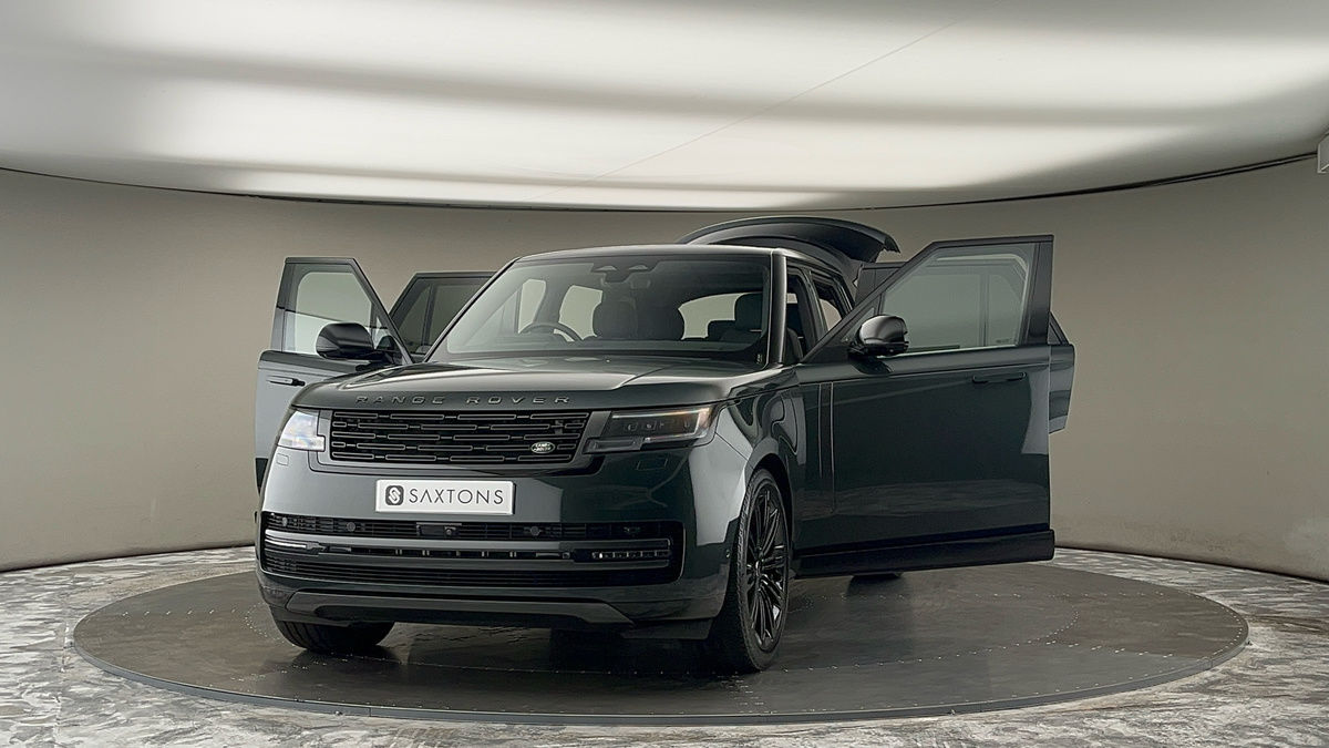 More views of Land Rover Range Rover