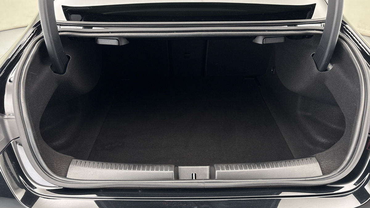 Mercedes-Benz CLA Image 11