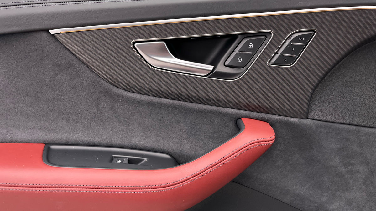 Audi SQ7 Image 19