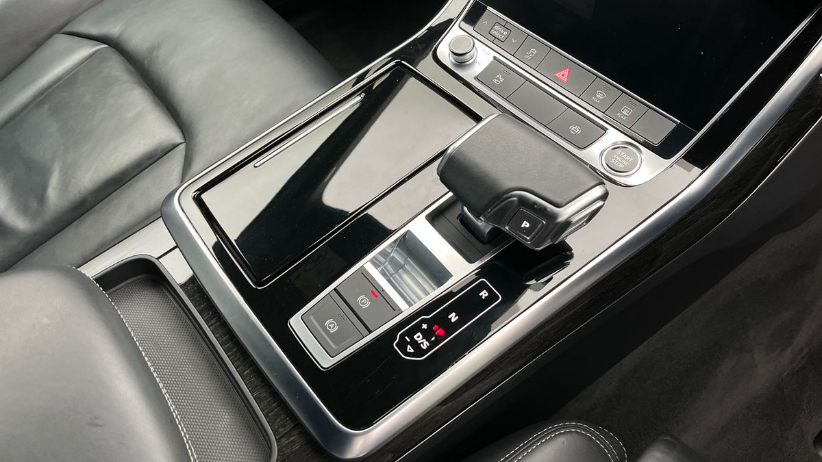Audi Q7 Image 6