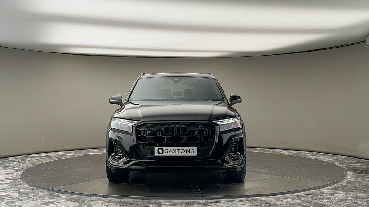 More views of Audi SQ7