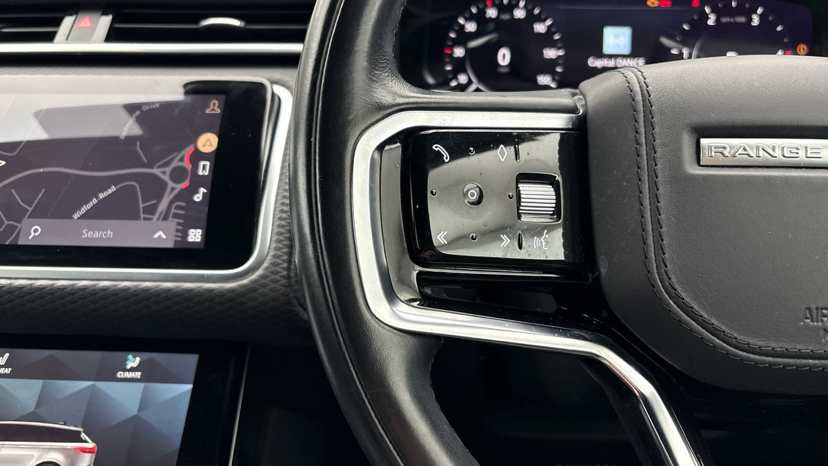 Land Rover Range Rover Velar Image 13