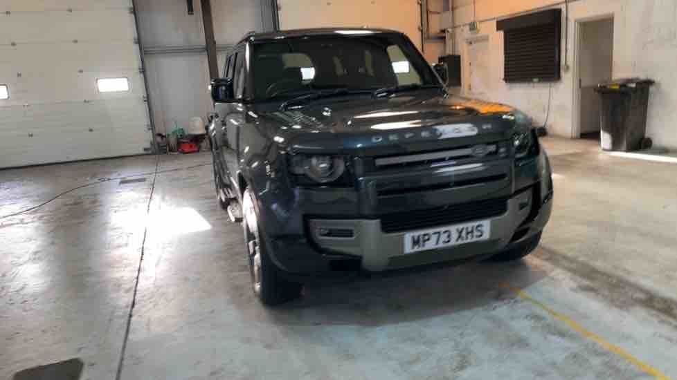 More views of Land Rover Defender 110