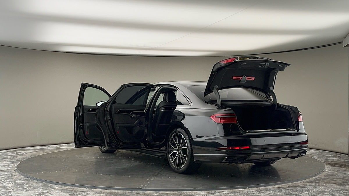 Audi A8 Image 23