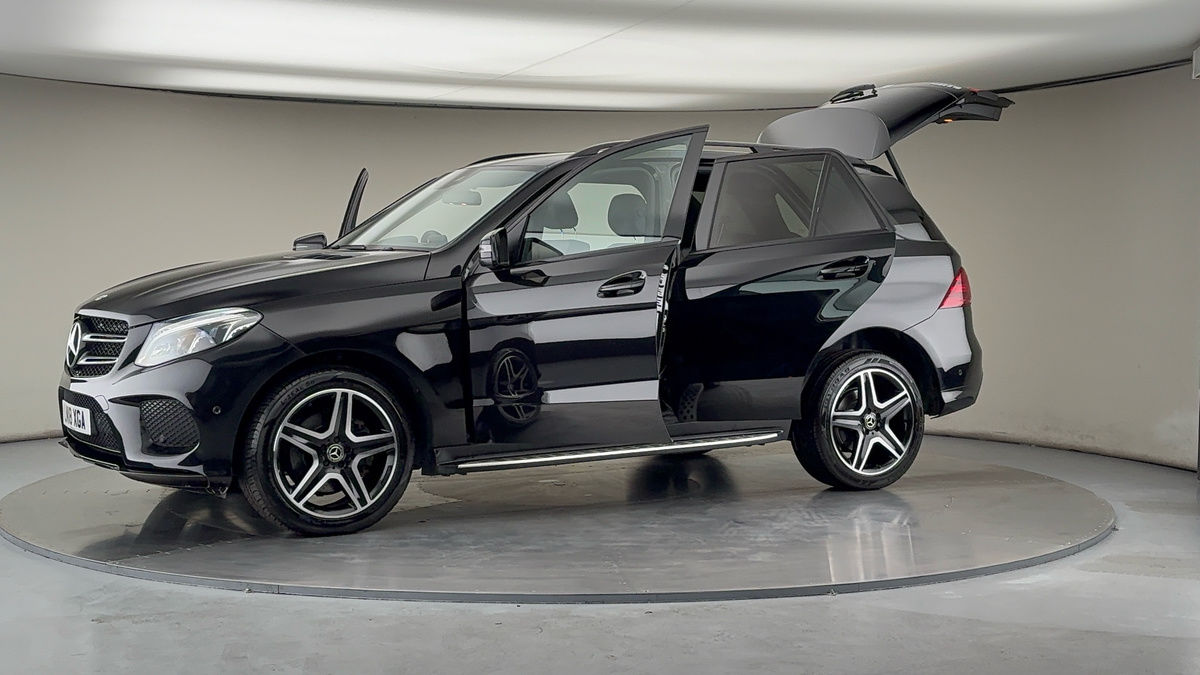 More views of Mercedes-Benz GLE