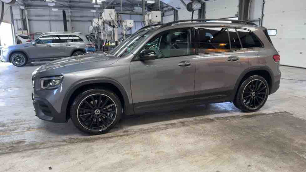 More views of Mercedes-Benz GLB