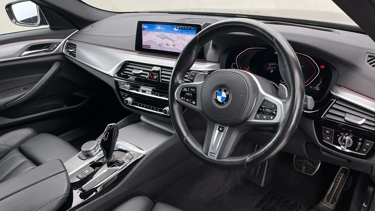 BMW 5 Series Image 5