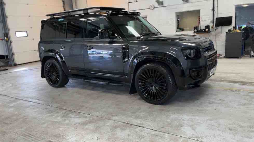 More views of Land Rover Defender 110
