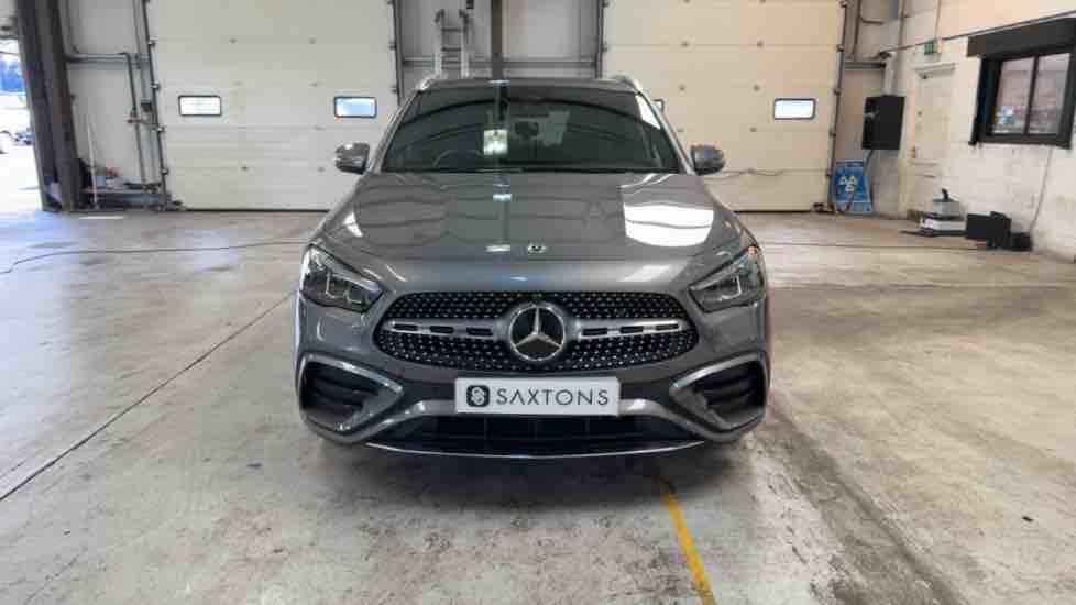 More views of Mercedes-Benz GLA