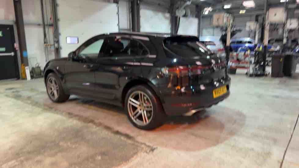 More views of Porsche Macan