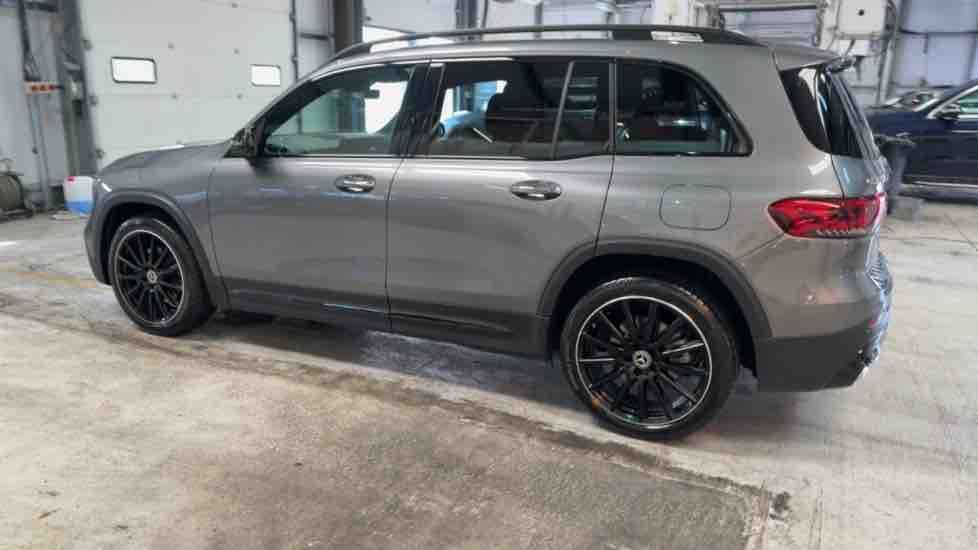 More views of Mercedes-Benz GLB