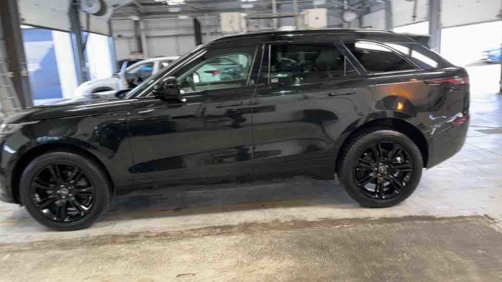 More views of Land Rover Range Rover Velar