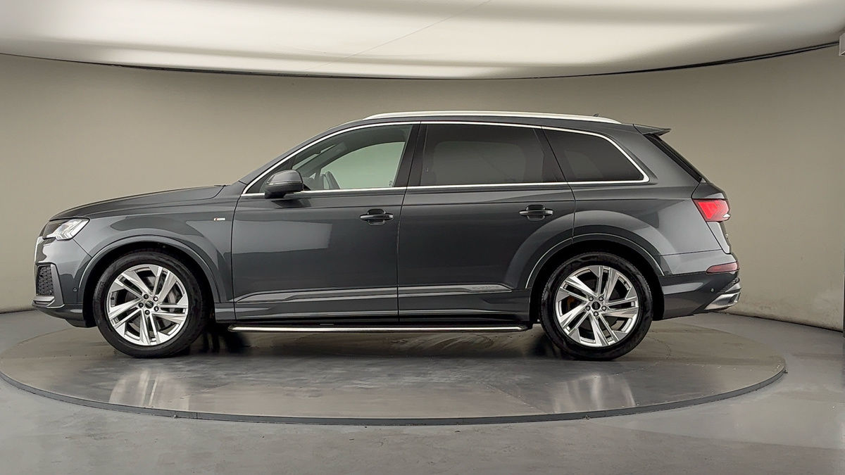 Audi Q7 Image 15