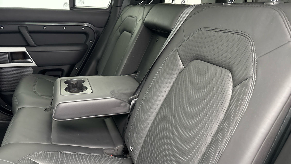Land Rover Defender 110 Urban Image 9