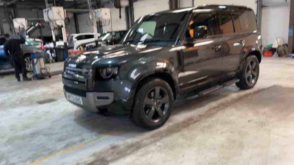More views of Land Rover Defender 110
