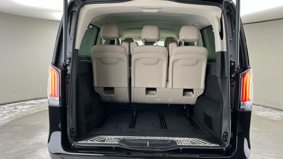 Mercedes-Benz V Class Image 11