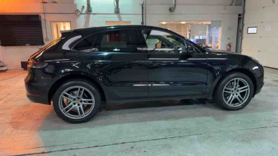 More views of Porsche Macan