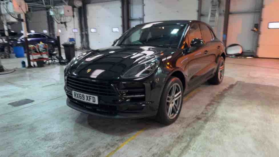 More views of Porsche Macan