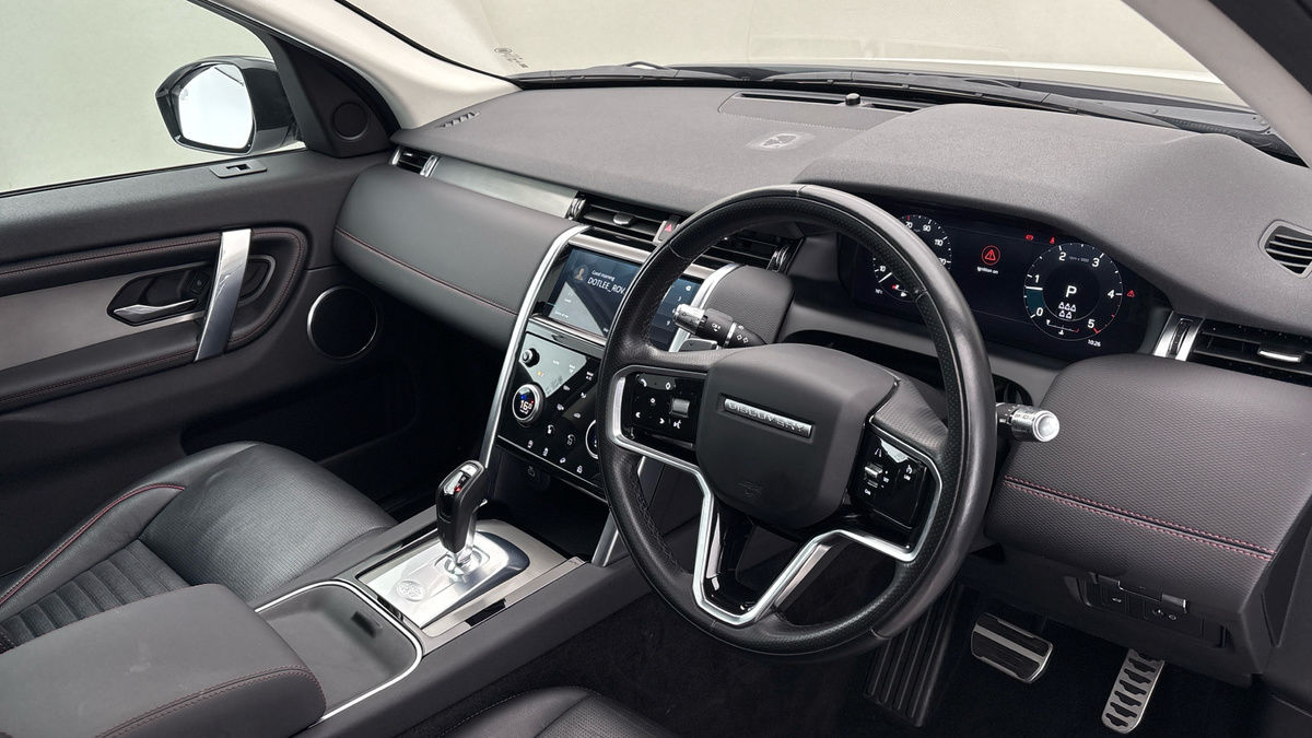 Land Rover Discovery Sport Image 5