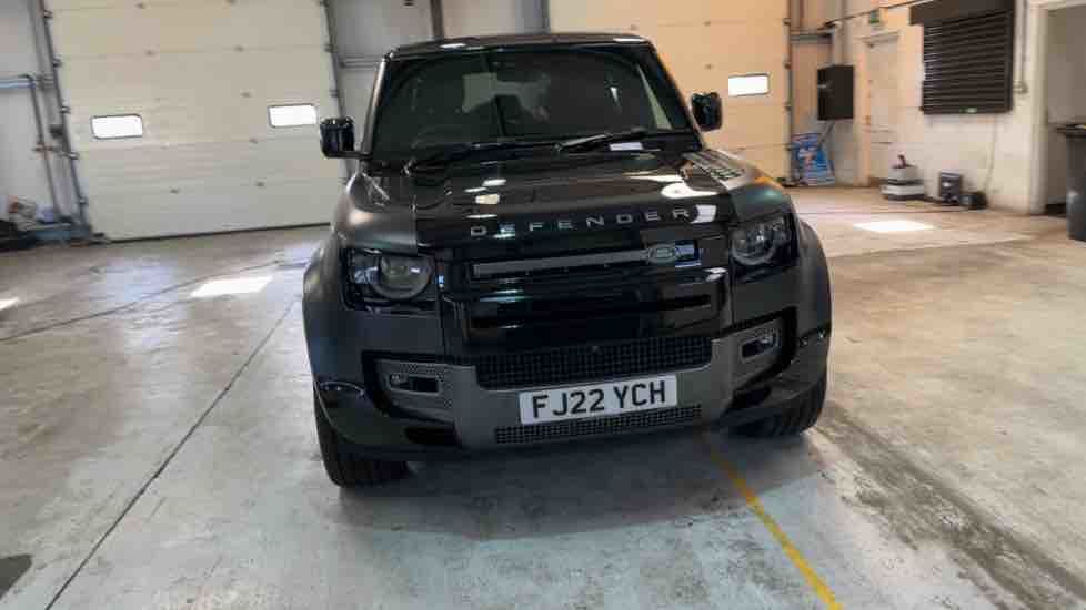 More views of Land Rover Defender 110