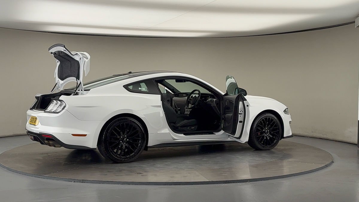 More views of Ford Mustang