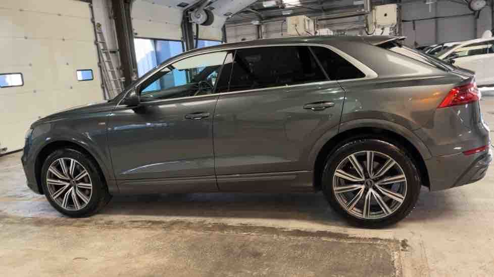 More views of Audi Q8