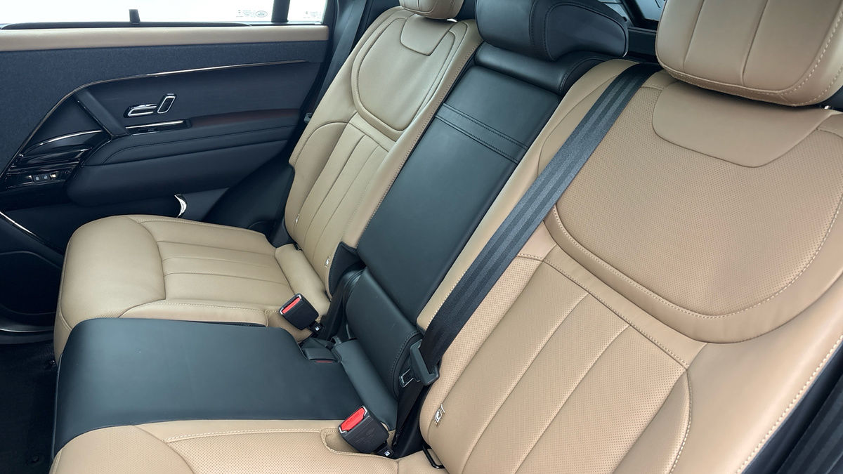 Land Rover Range Rover Sport Image 8