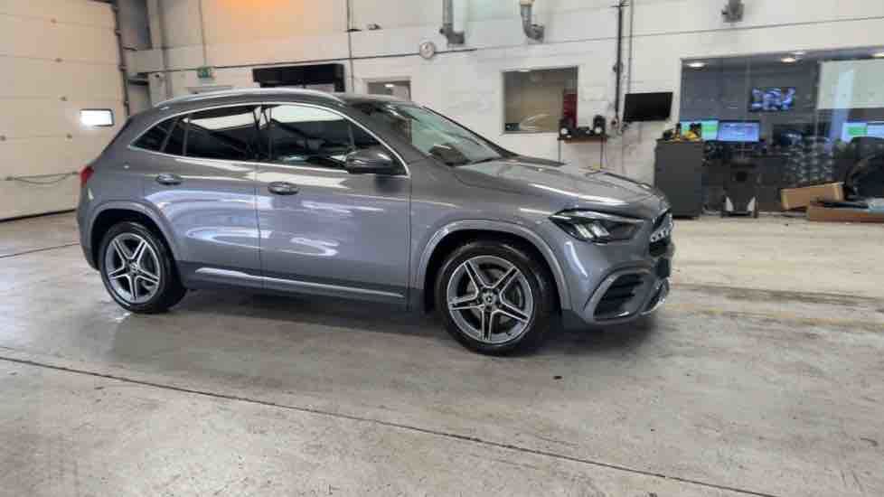 More views of Mercedes-Benz GLA