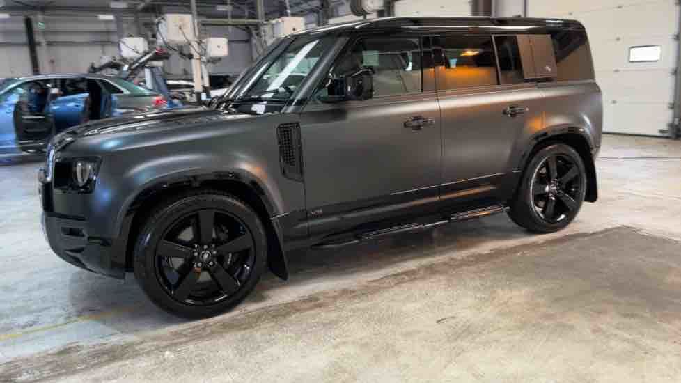 More views of Land Rover Defender 110