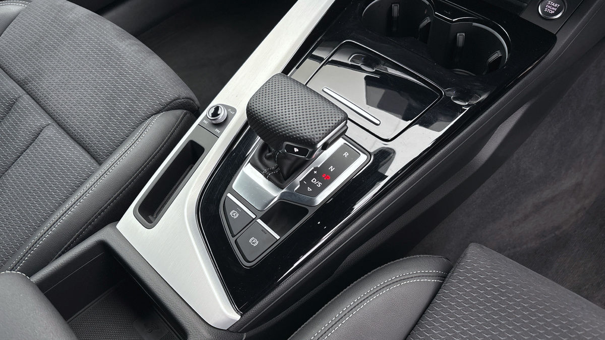 Audi A4 Avant Image 6
