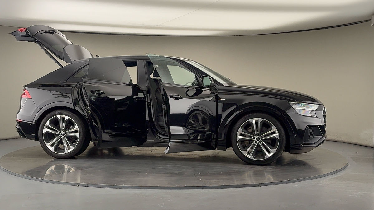 More views of Audi Q8