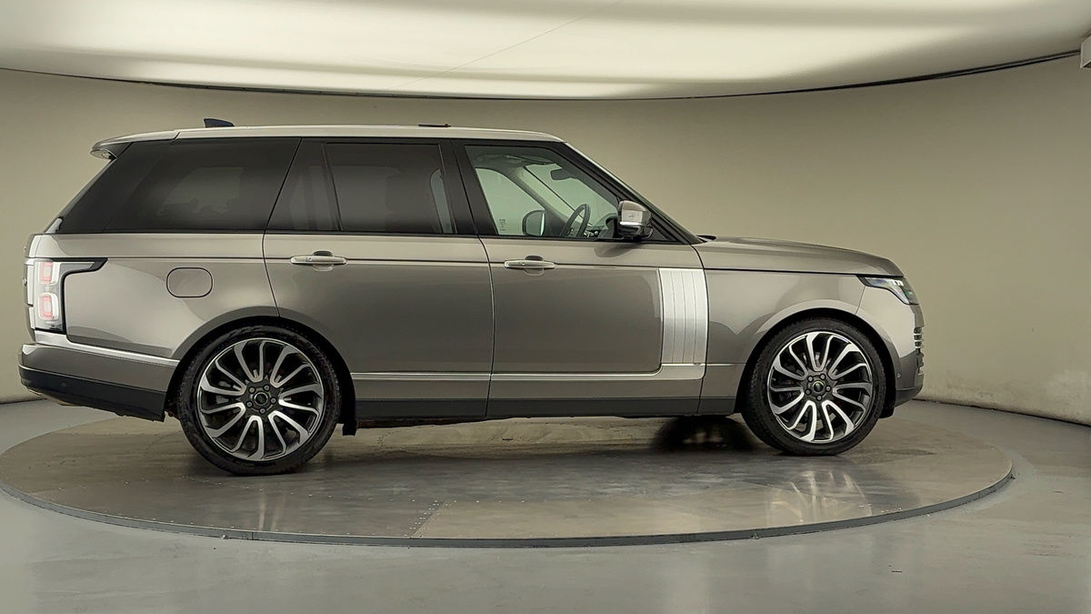 More views of Land Rover Range Rover