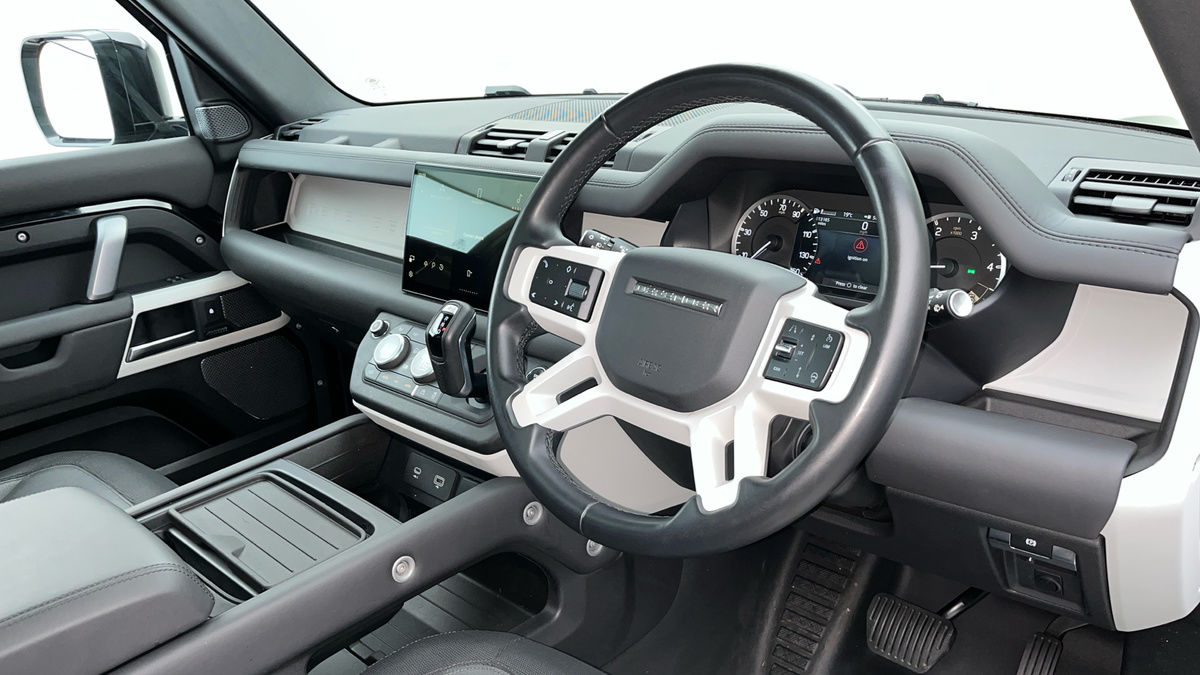 Land Rover Defender 110 Urban Image 5