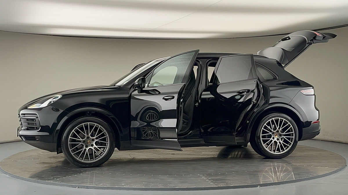 More views of Porsche Cayenne