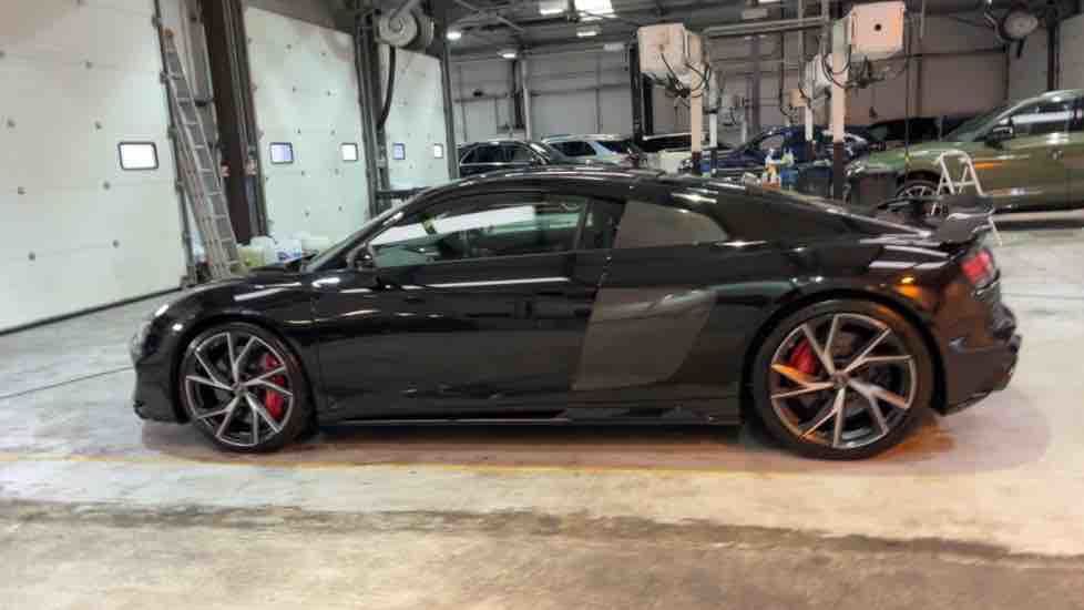 More views of Audi R8