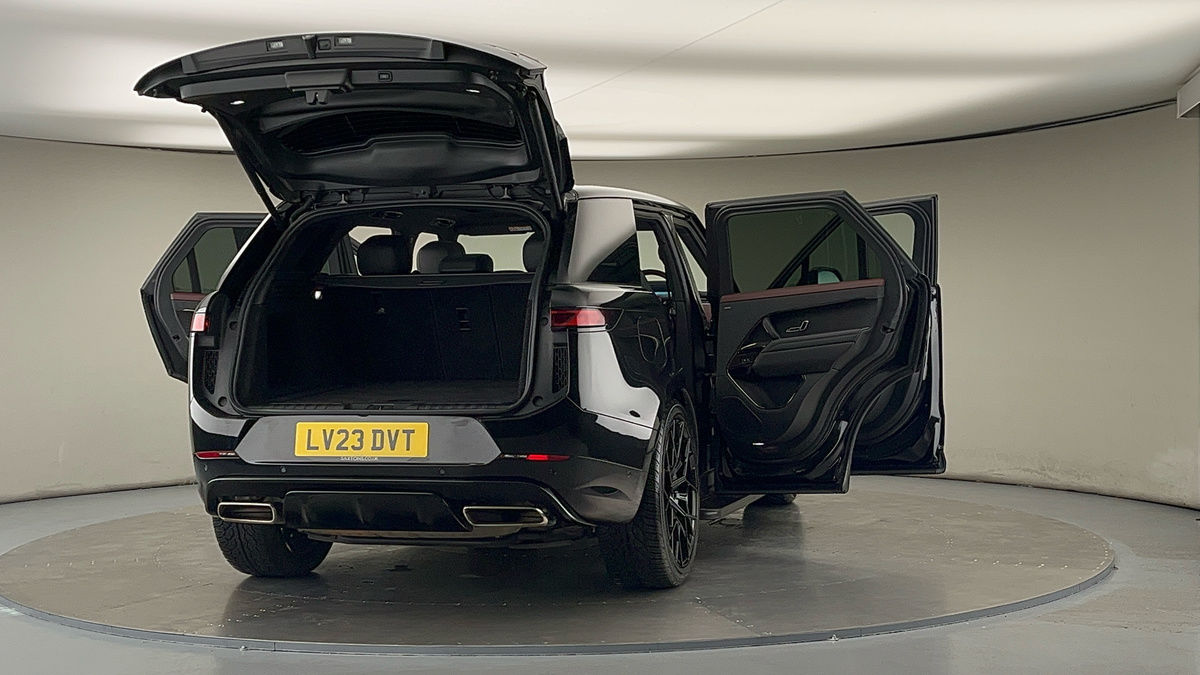 More views of Land Rover Range Rover Sport