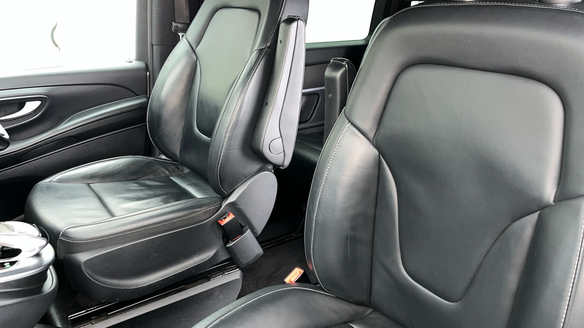 Mercedes-Benz V Class Image 7