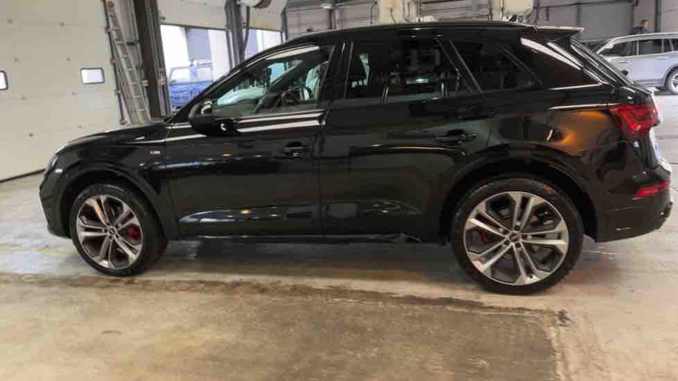 More views of Audi Q5
