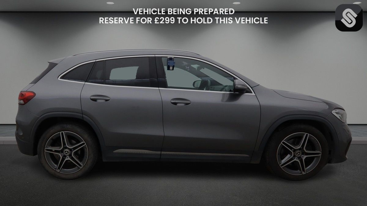 Mercedes-Benz GLA Image 5
