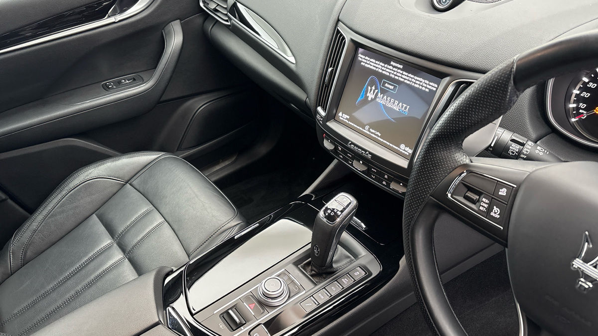 Maserati Levante Image 18