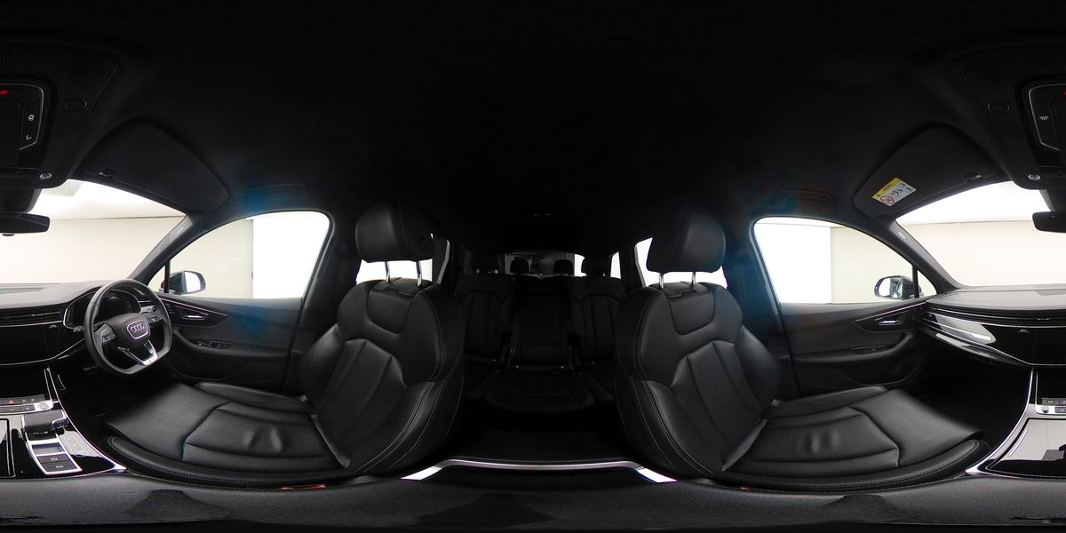 More views of Audi Q7